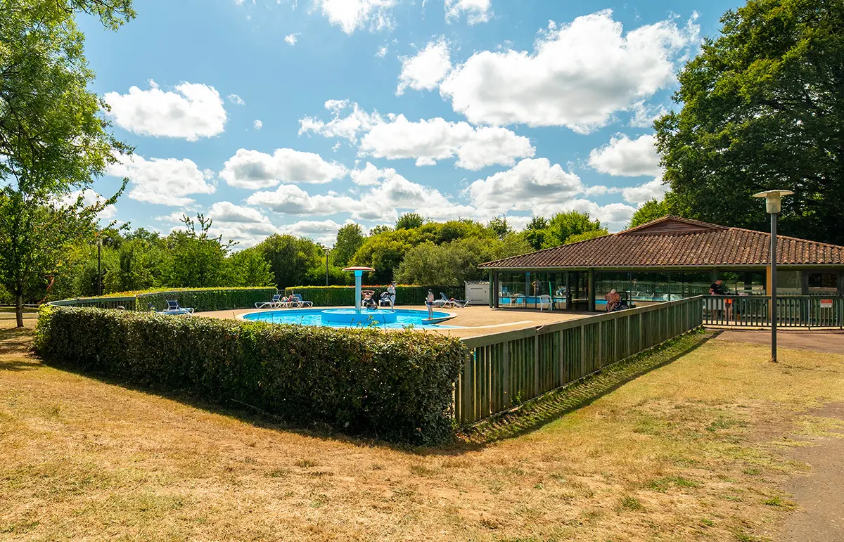 04 - Camping des Lacs - Piscine