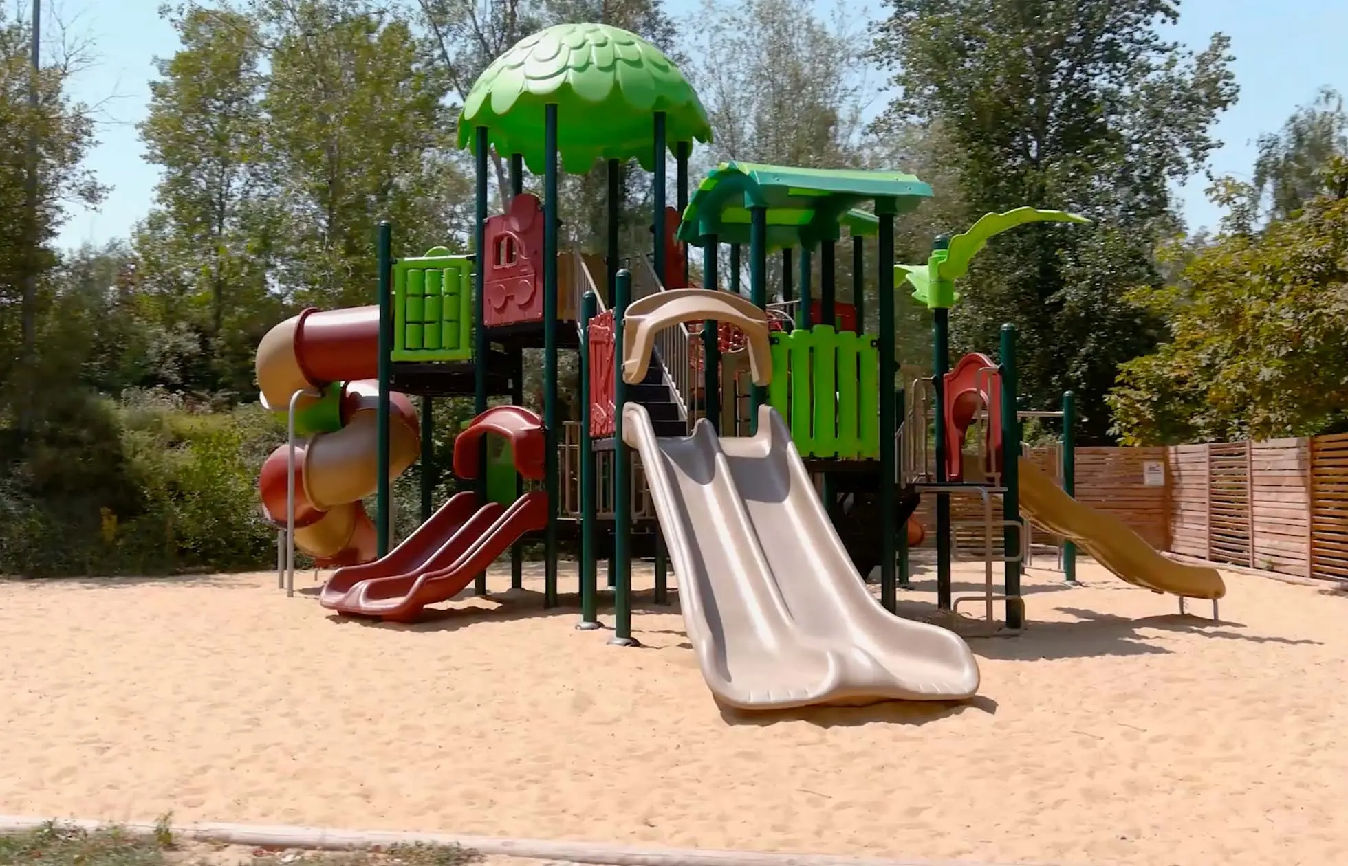 13 - Camping du Lac de La Thésauque - Aire de jeux