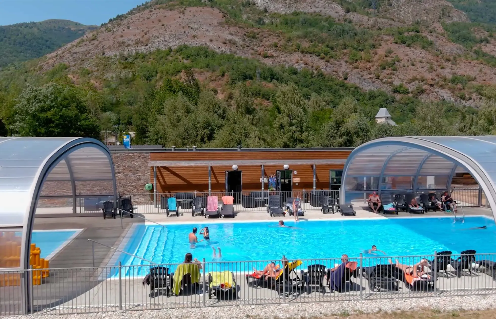03 - Camping La Bexanelle - Piscine