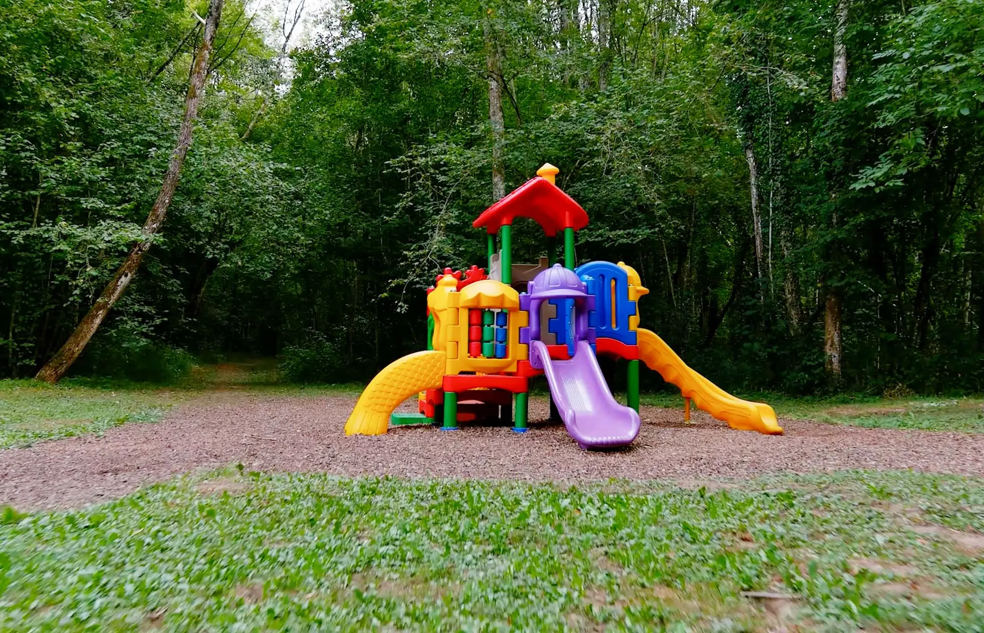 13 - Camping L'Arize - Aire de jeux
