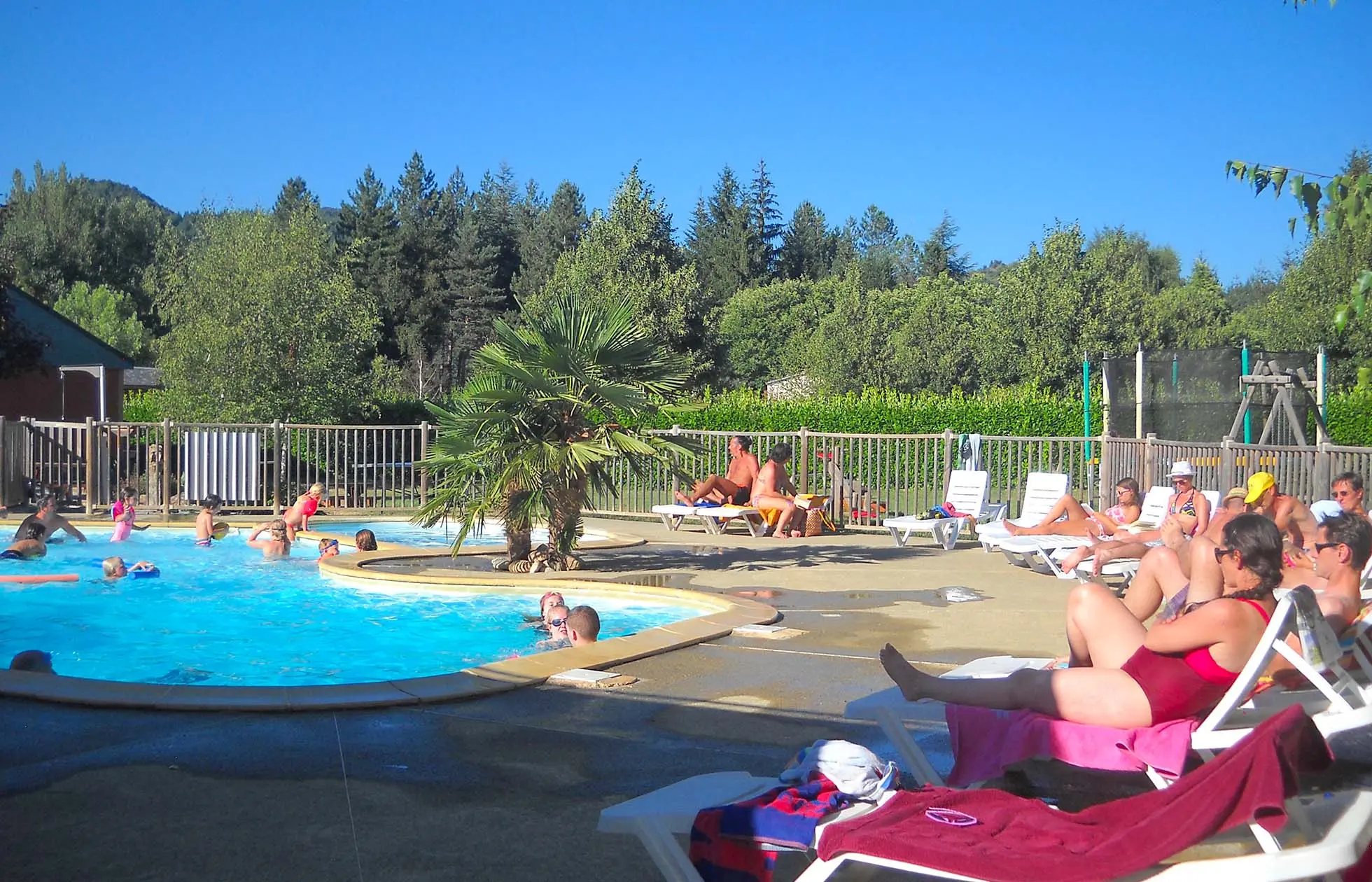 06 - Camping La Dourbie - Piscine