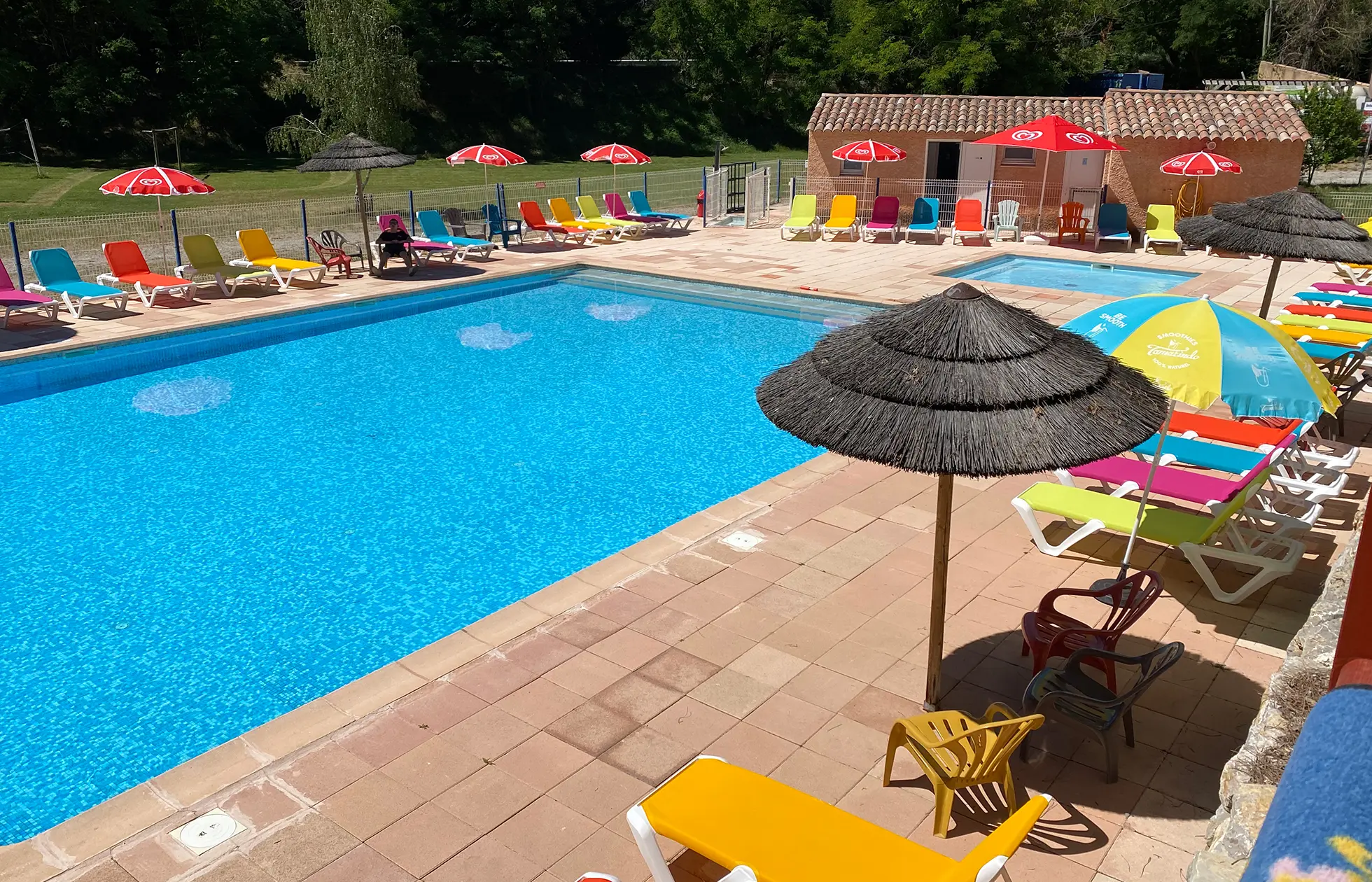 06 - Camping La Rivière - Piscine