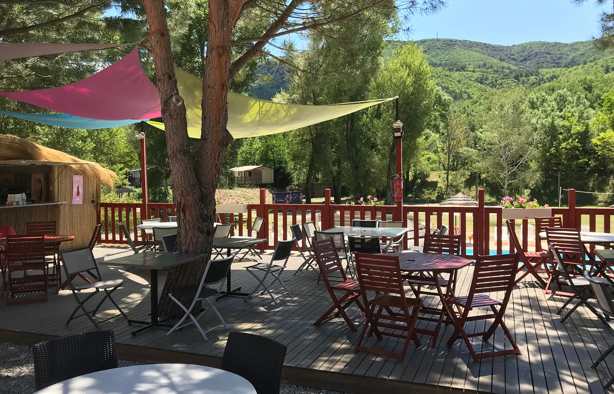 27 - Camping La Rivière - Service