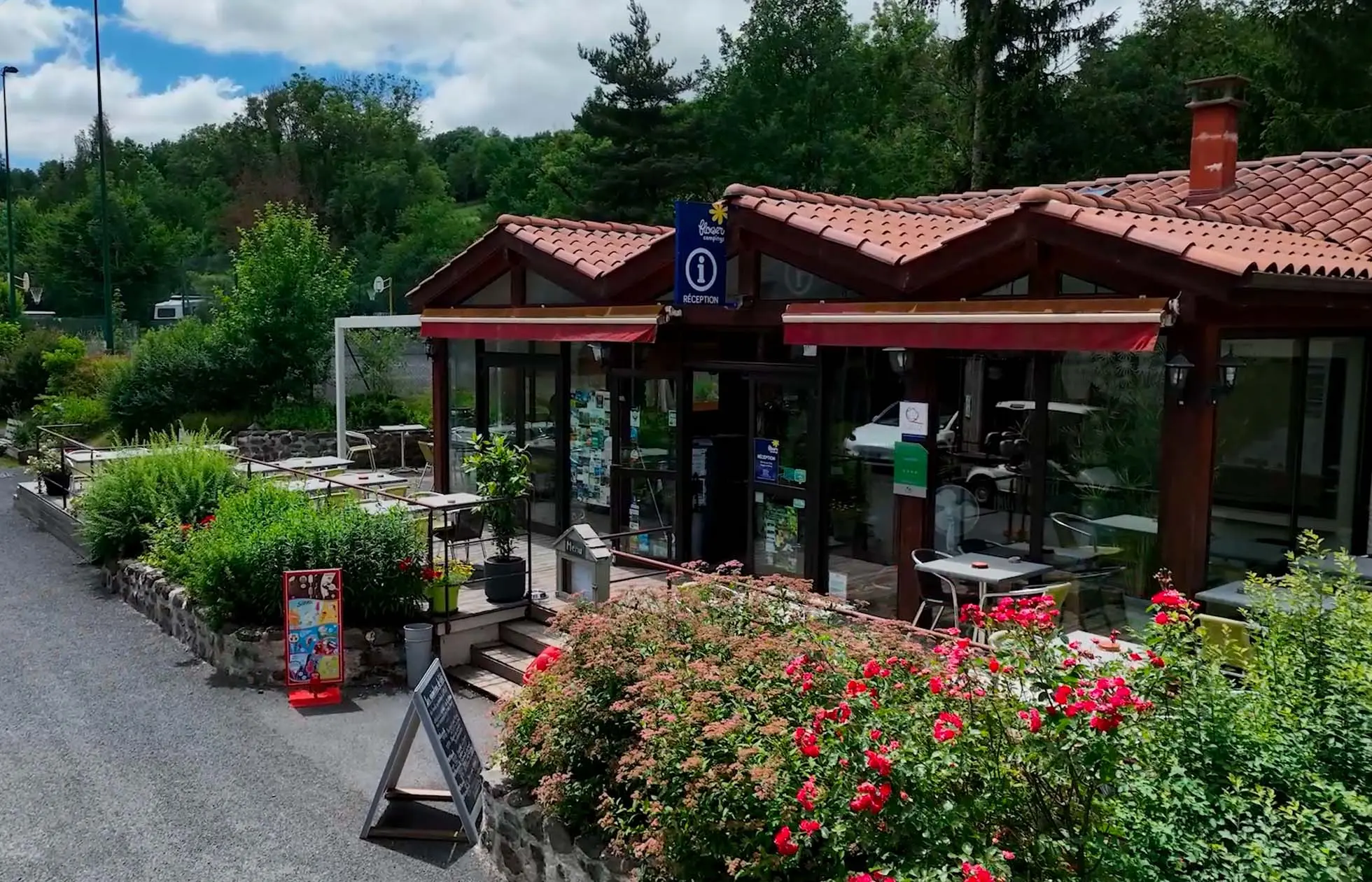 04 - Camping La Rochelambert - Situation