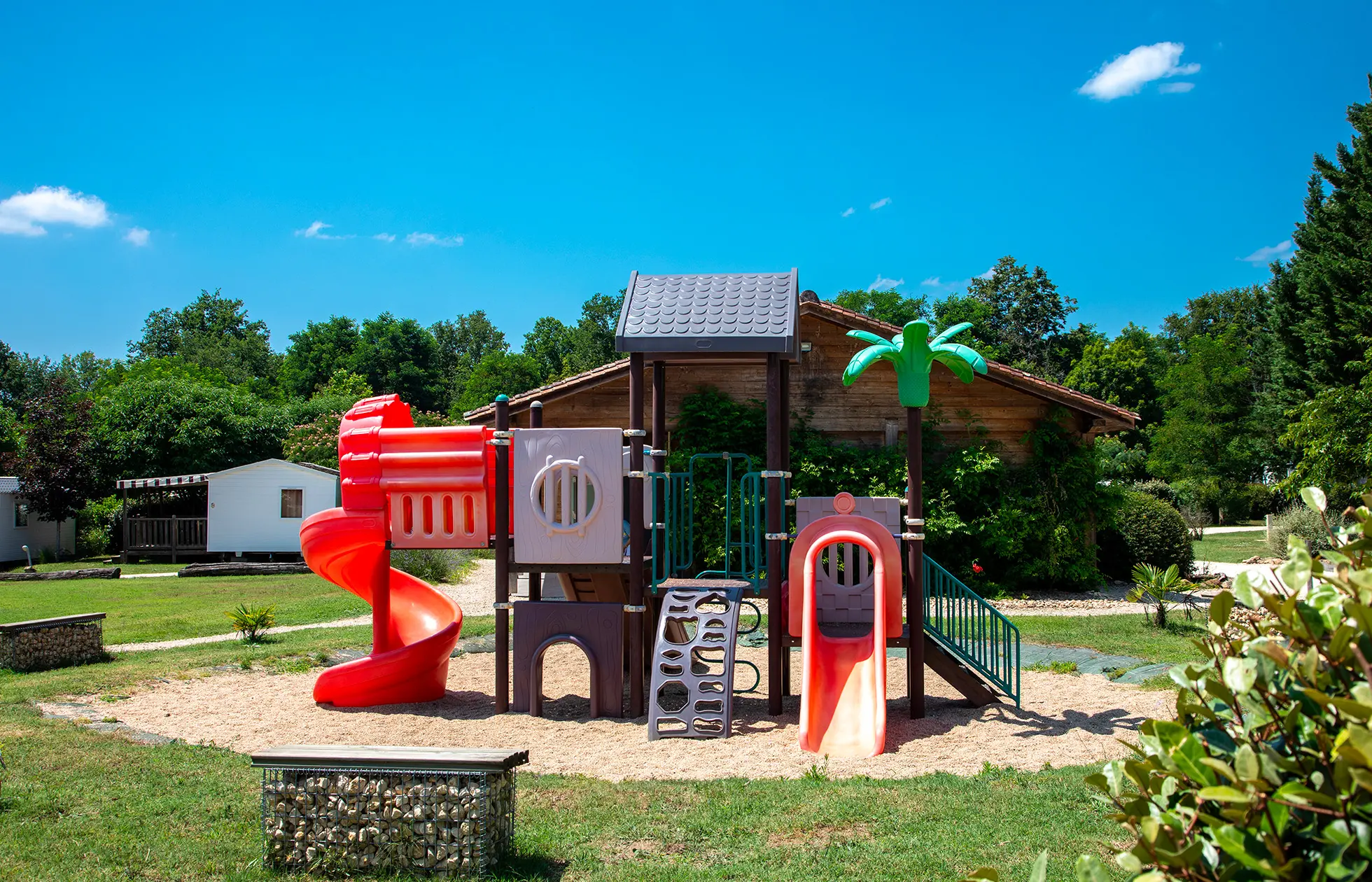 16 - Camping La Sagne - Aire de jeux
