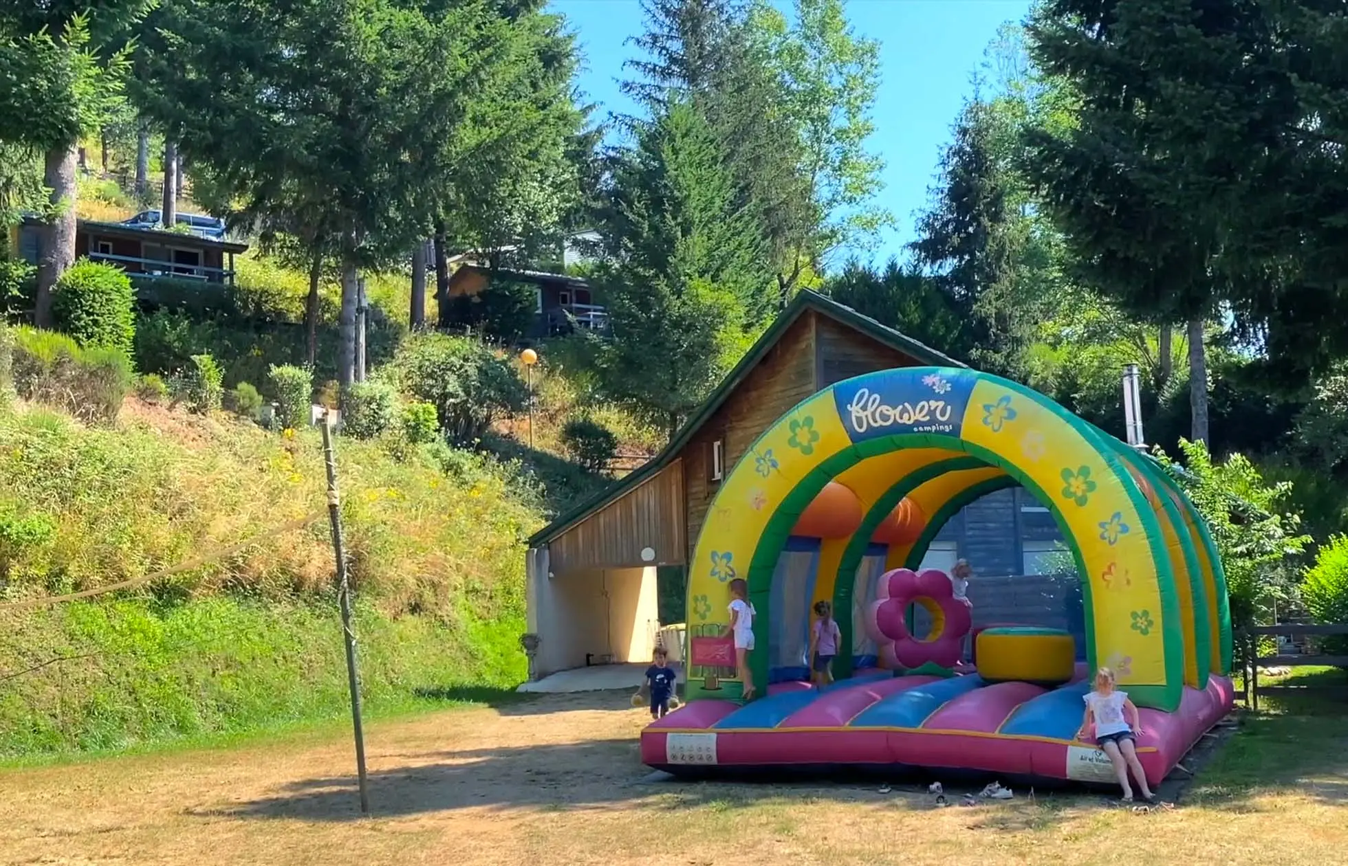 14 - Camping Le Belvédère - Aire de jeux