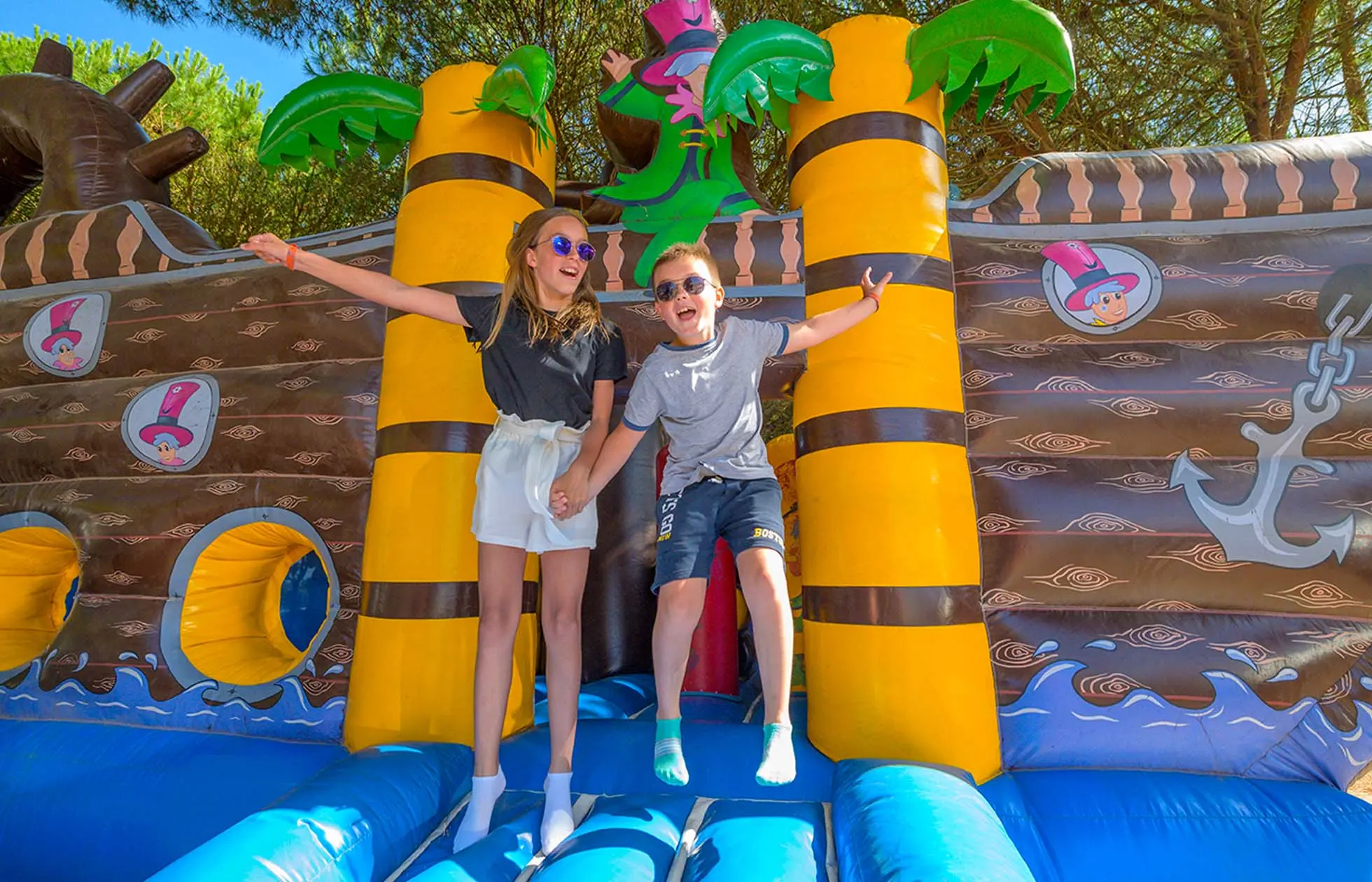14 - Camping Le Bois d'Amour - Aire de jeux