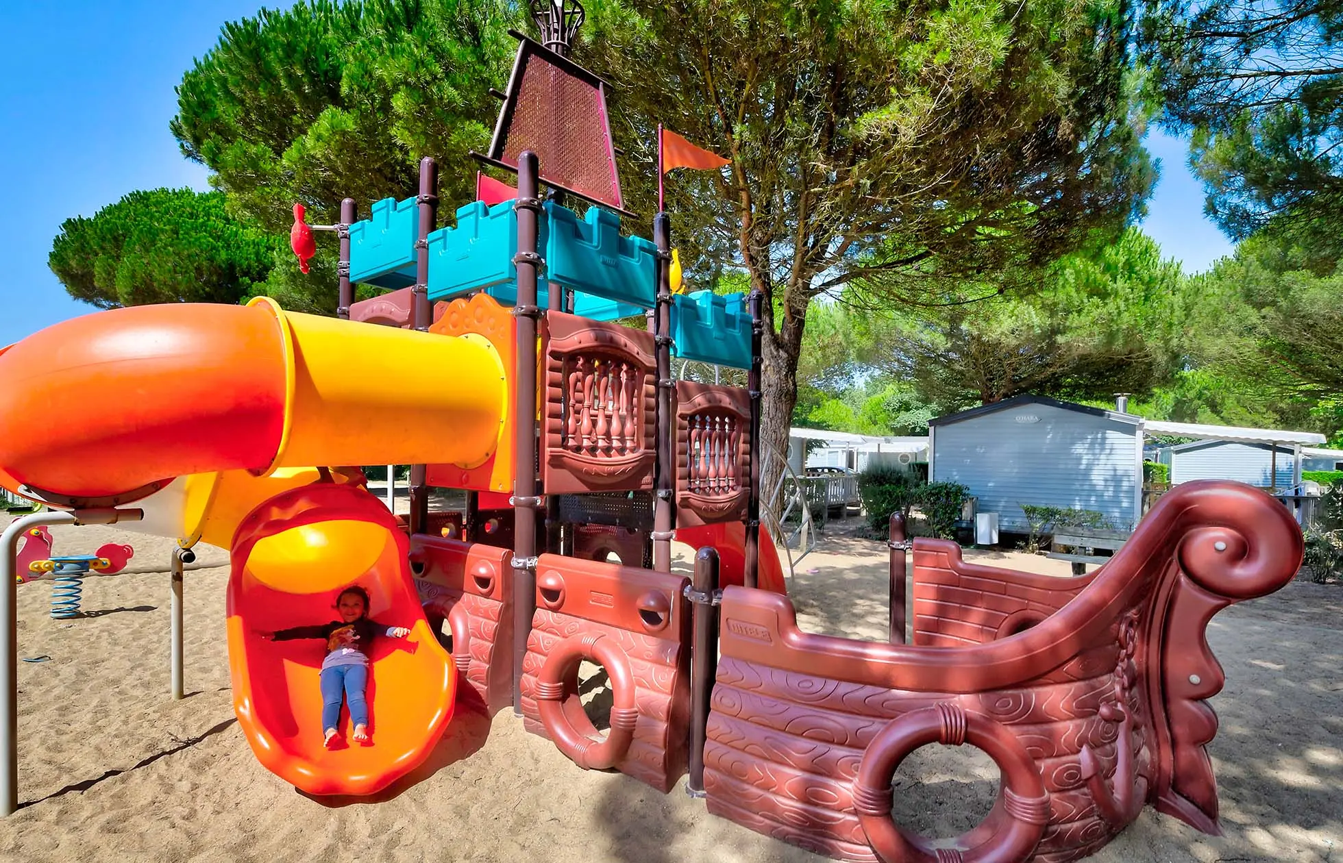 15 - Camping Le Bois d'Amour - Aire de jeux