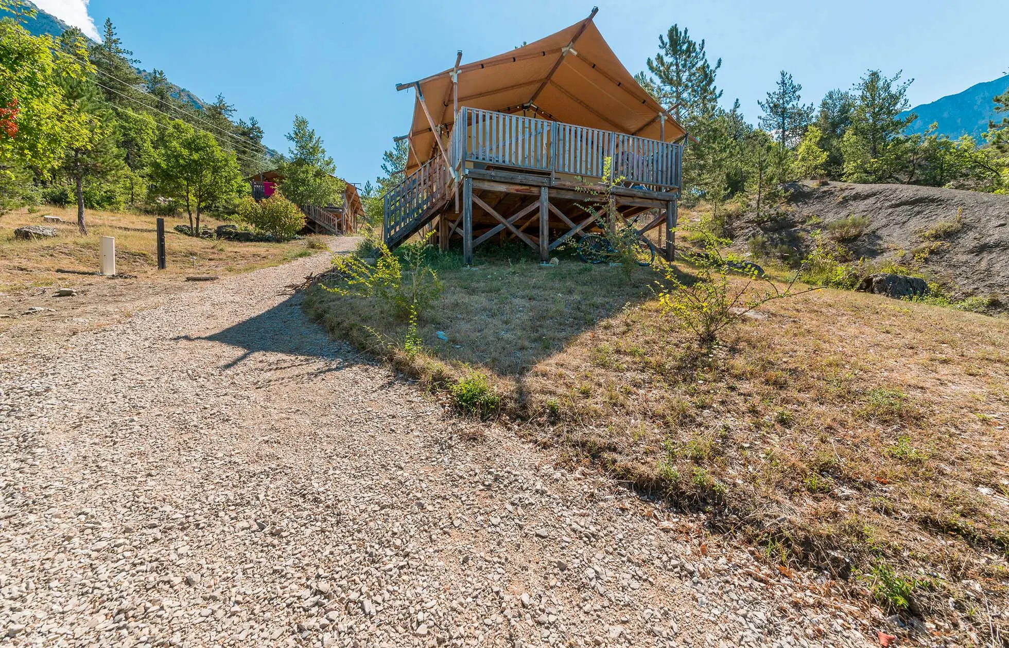 25 - Camping le Clot du Jay - Hébergement