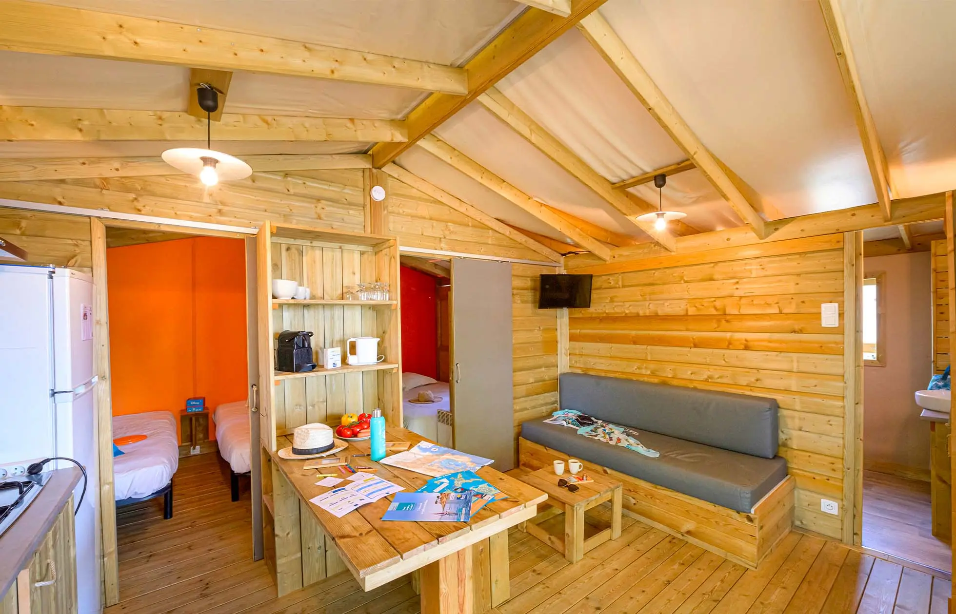 25 - Camping Le Conleau - Hébergement