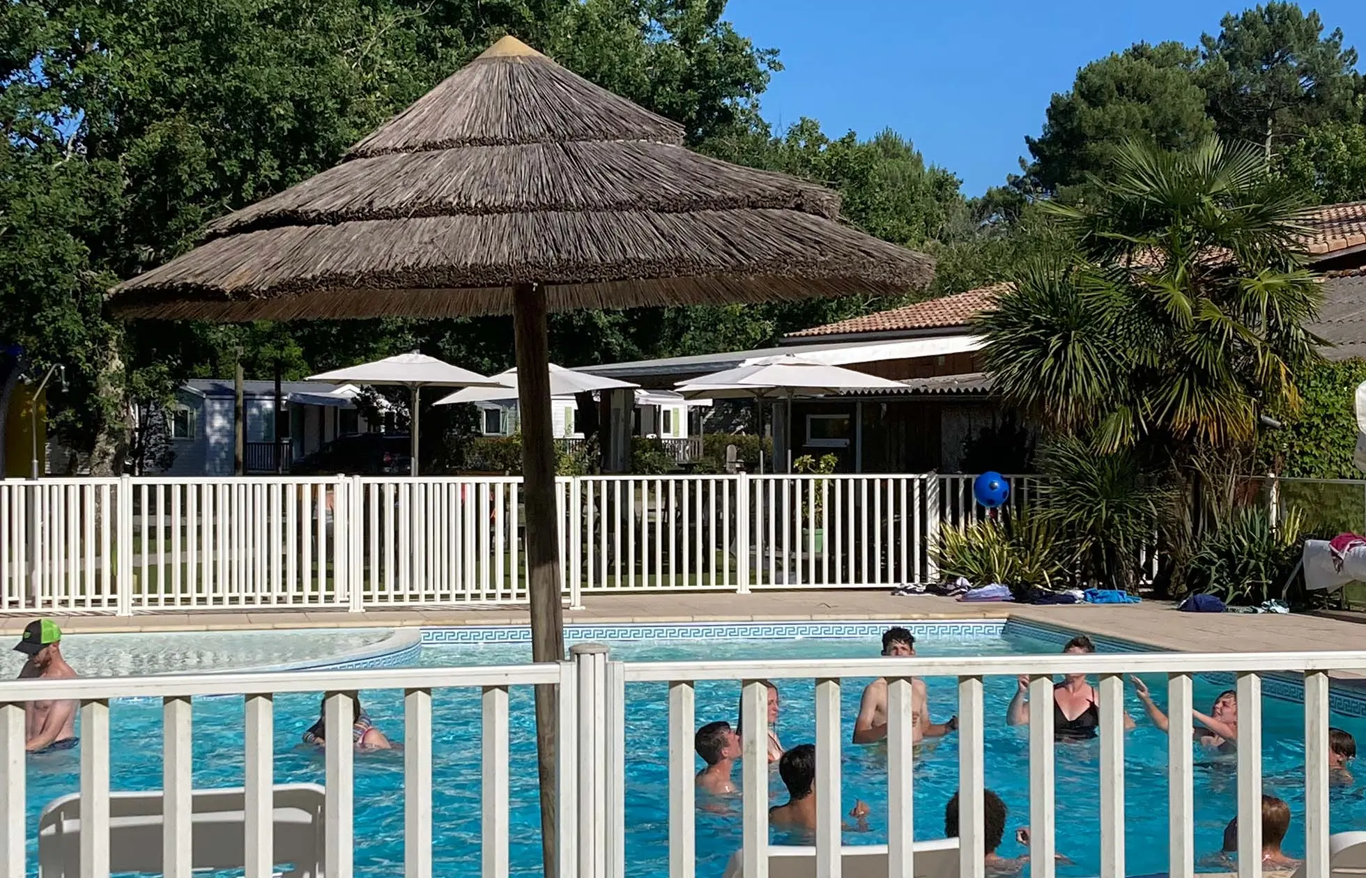 08 - Camping Le Médoc Bleu - Piscine