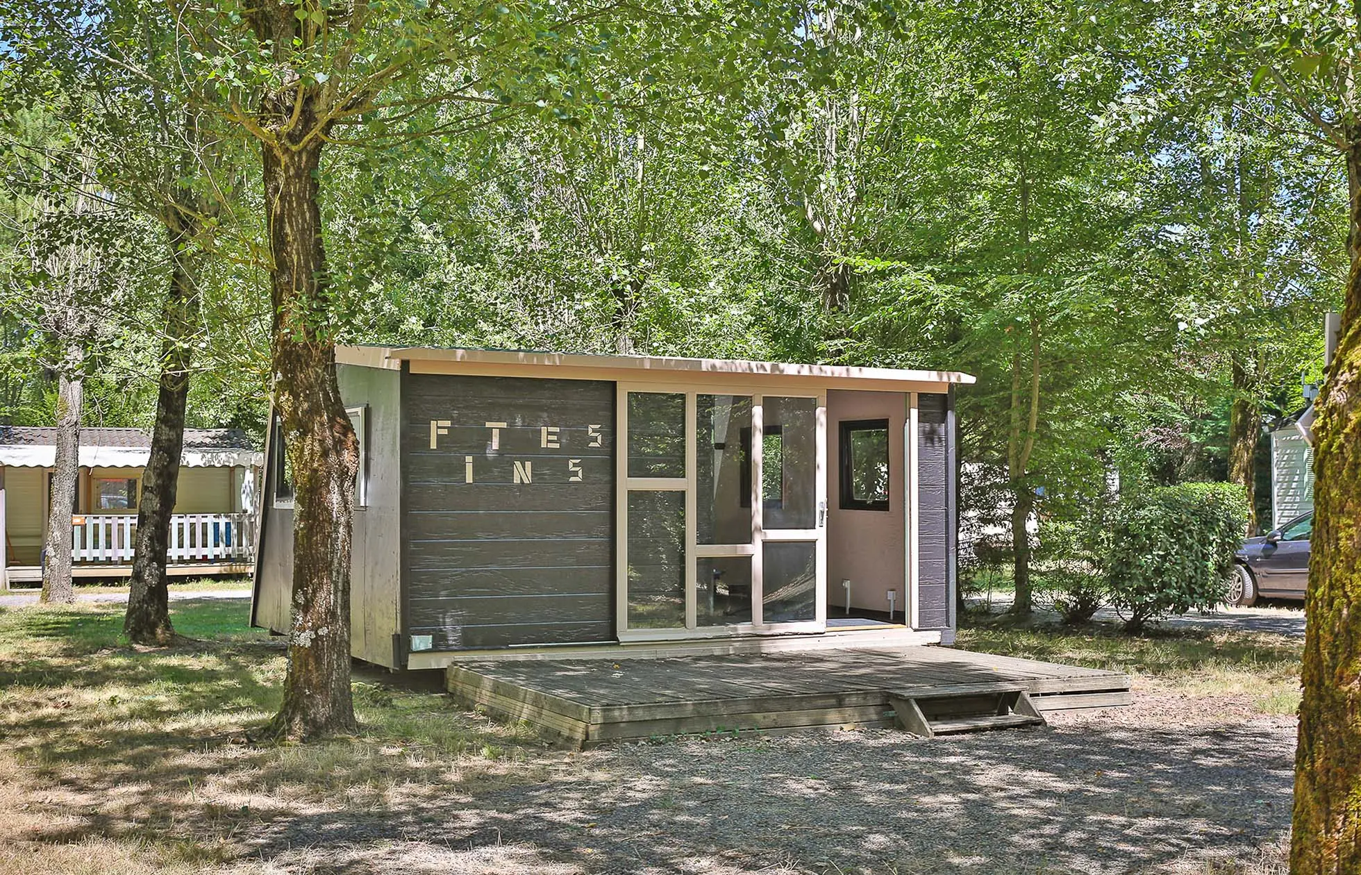 23 - Camping Le Pavillon - Service