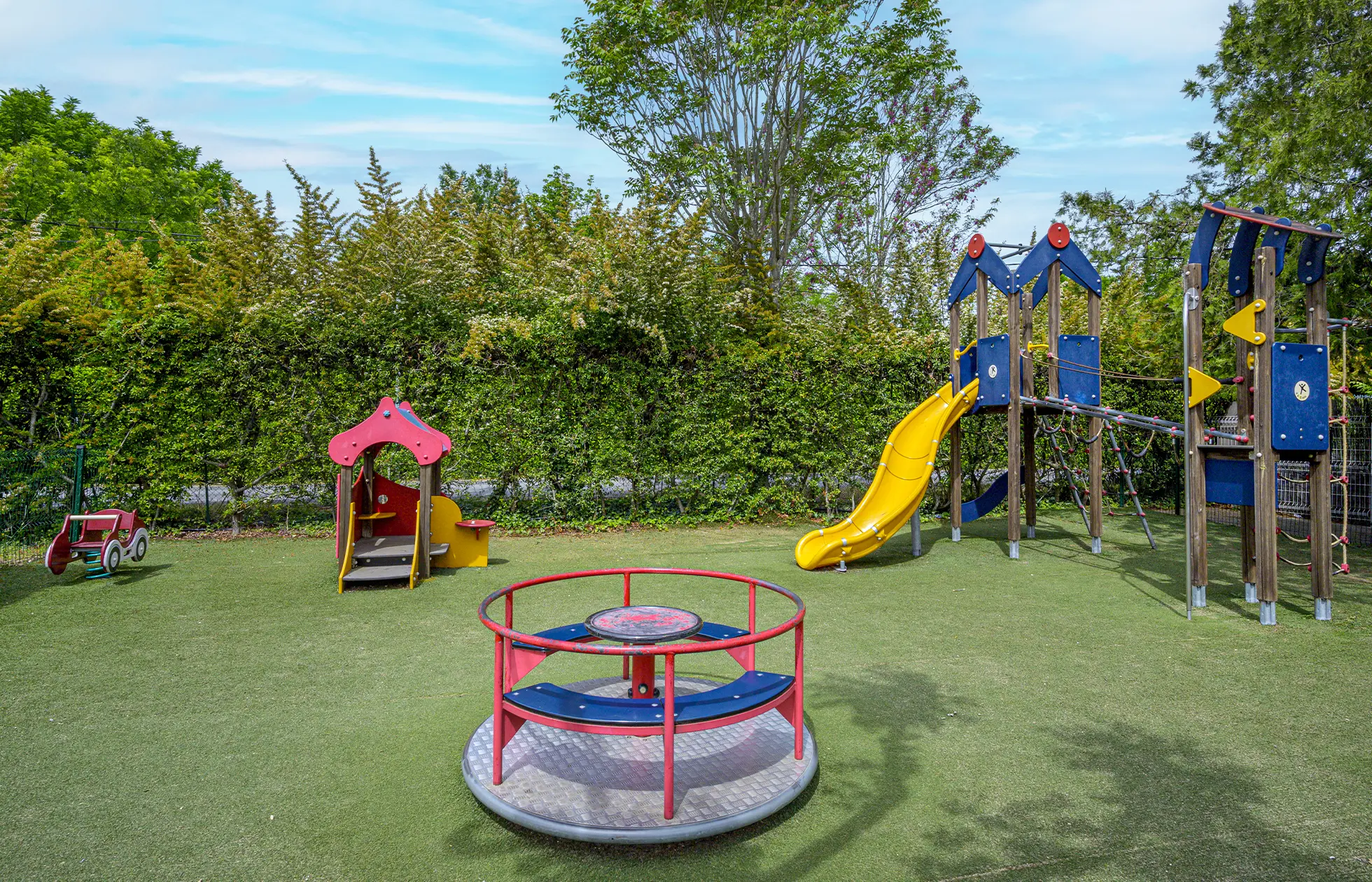 14 - Camping Le Riviera - Aire de jeux