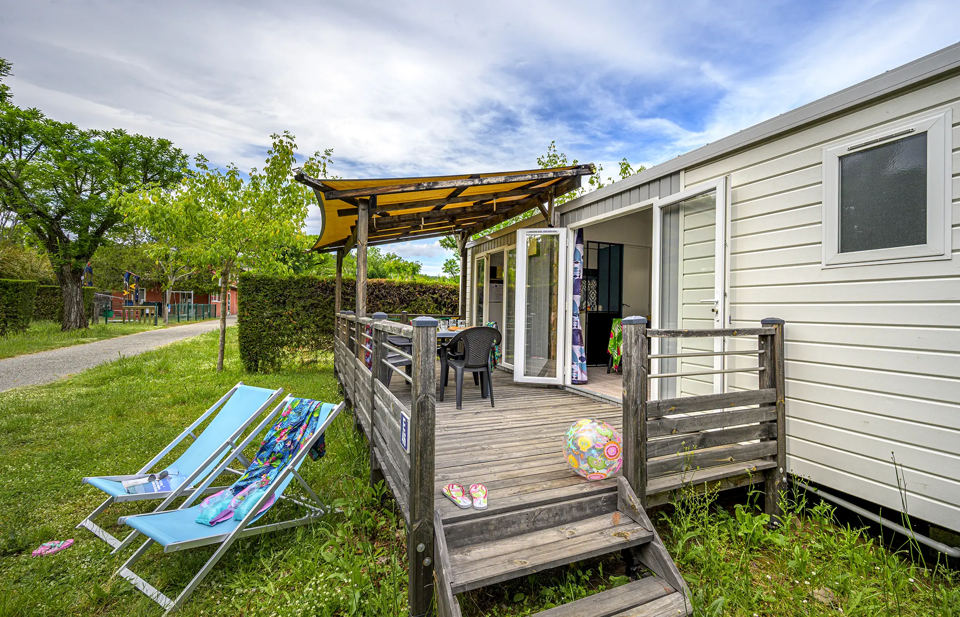 25 - Camping Le Riviera - Hébergement