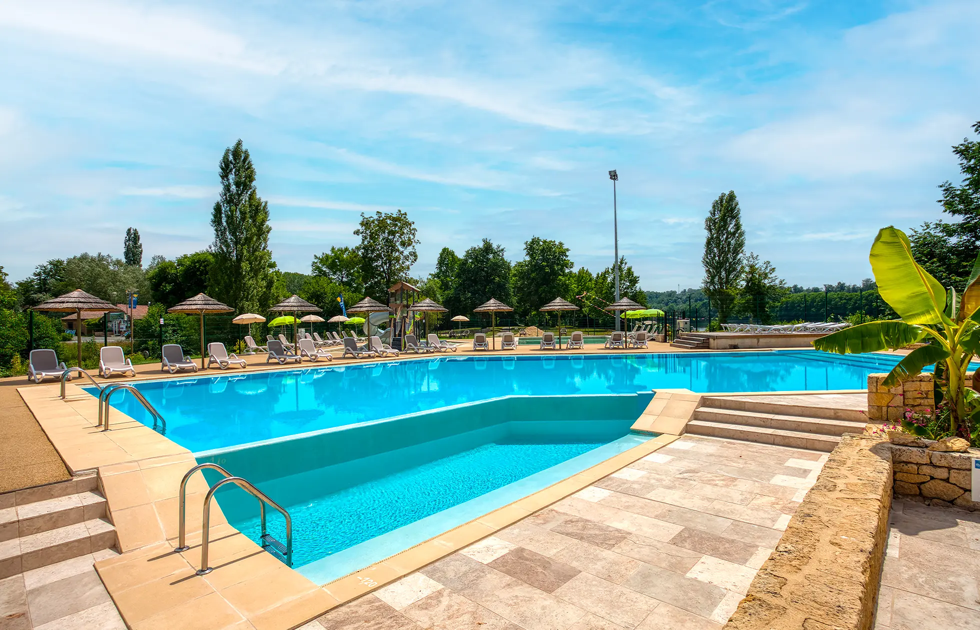 03 - Camping Les Berges de la Dordogne - Piscine