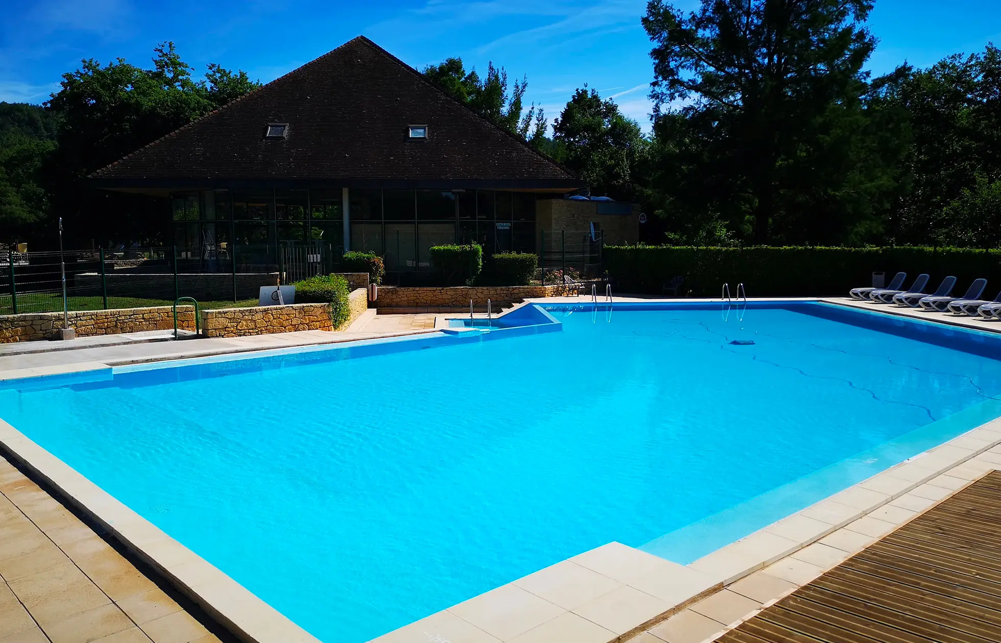 06 - Camping Les Berges de la Dordogne - Piscine