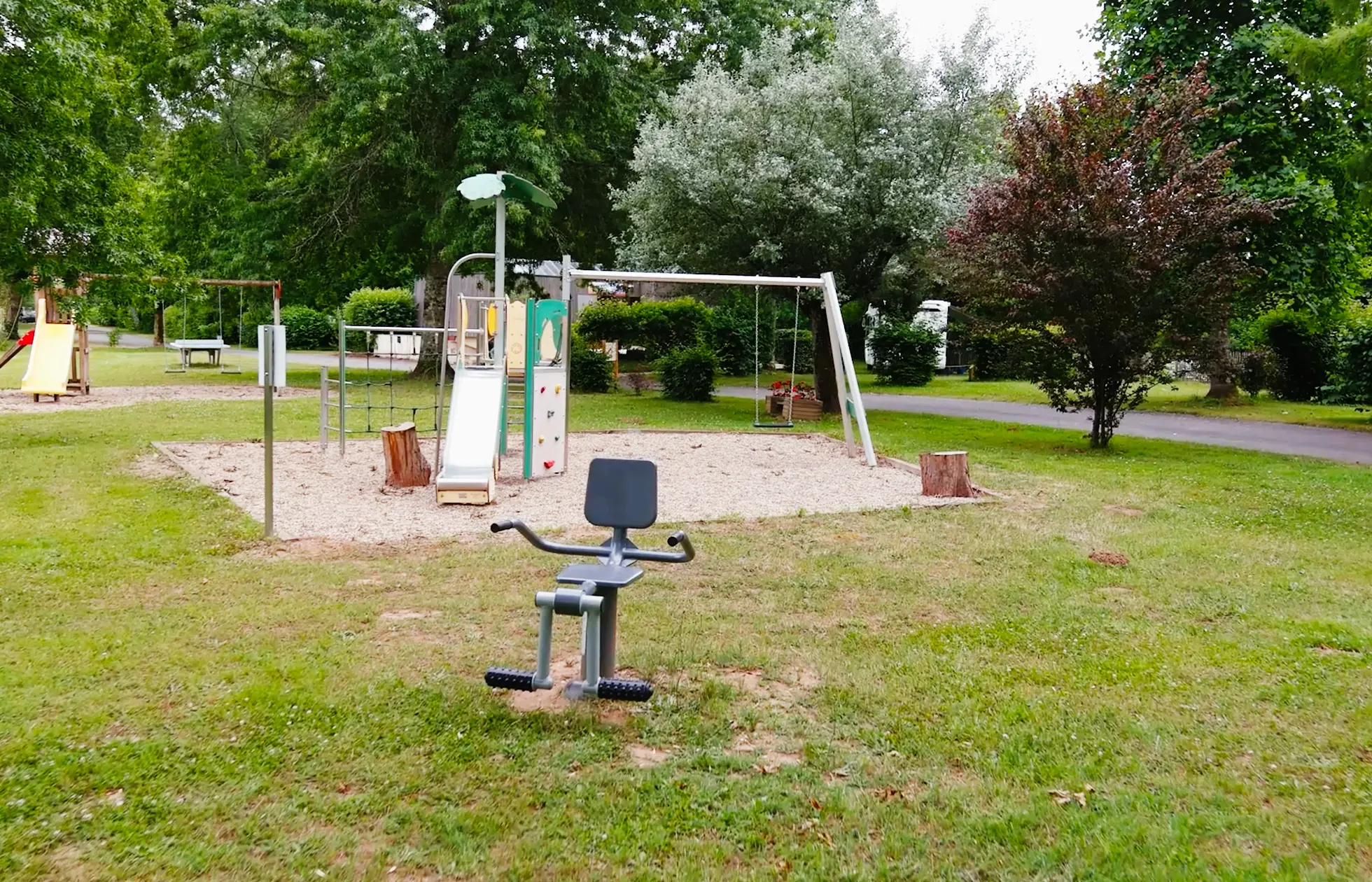14 - Camping Les Berges de la Dordogne - Aire de jeux