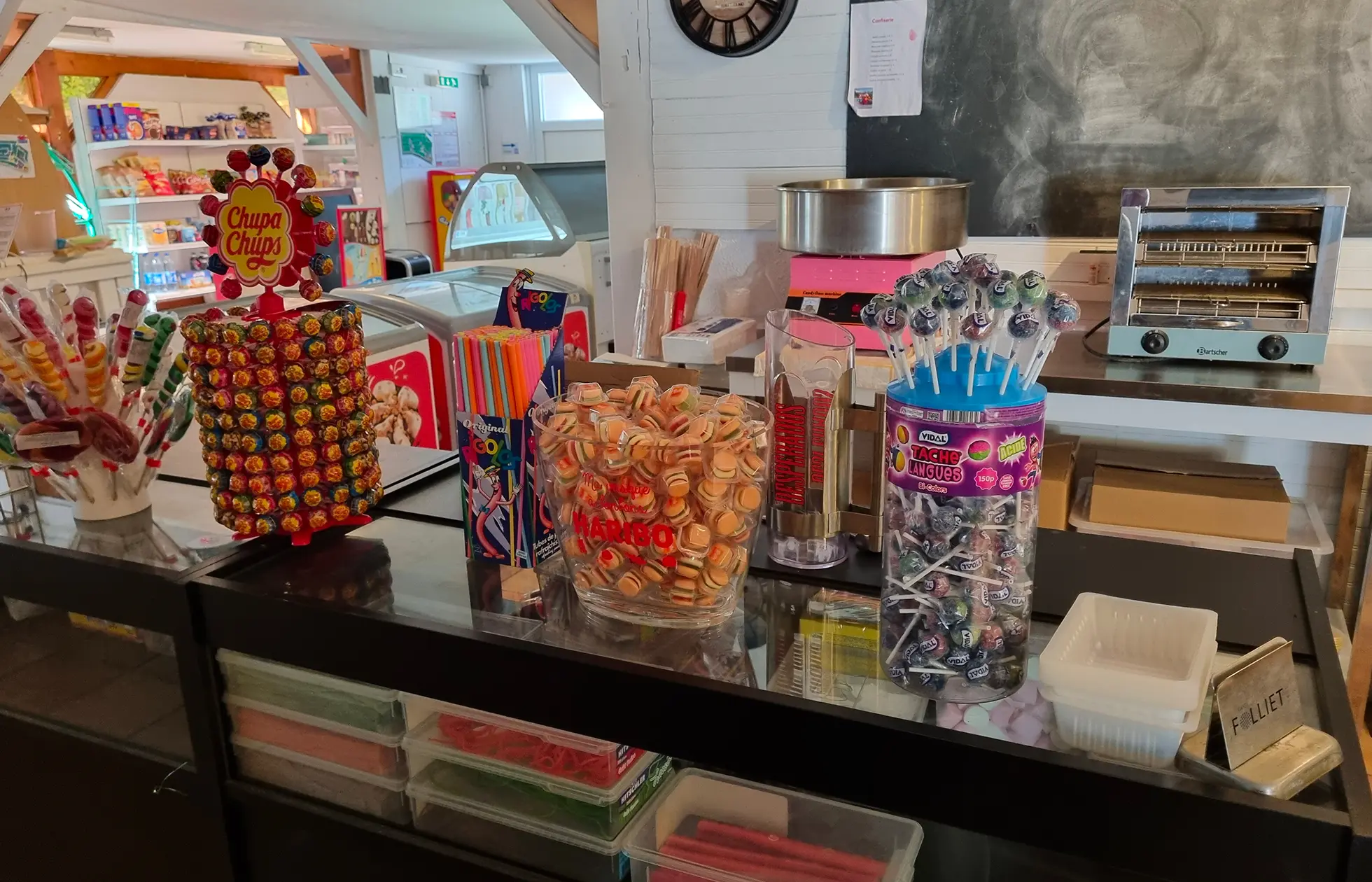 33 - Camping Les Loges - Service