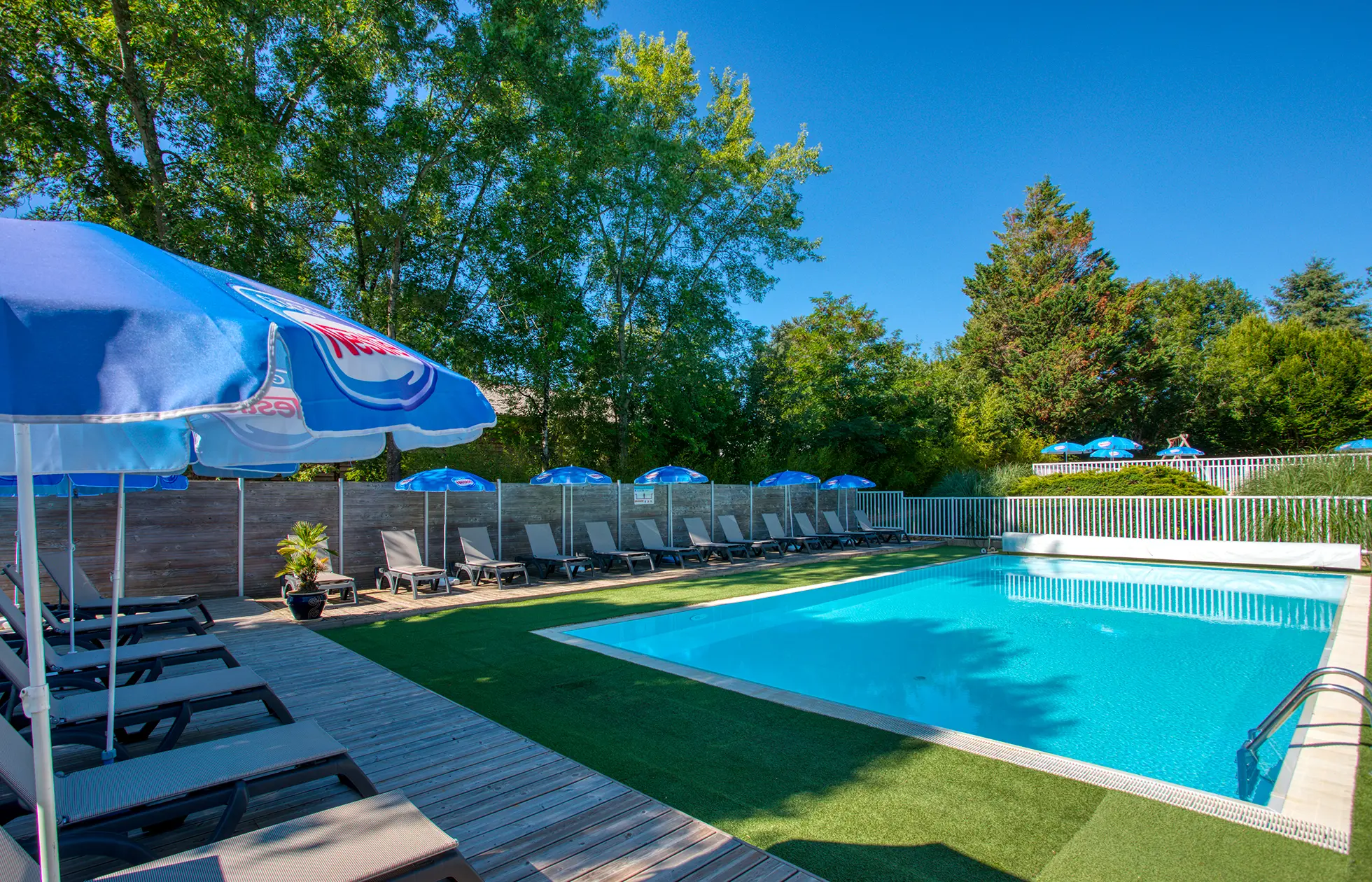 04 - Camping Les Nauves - Piscine
