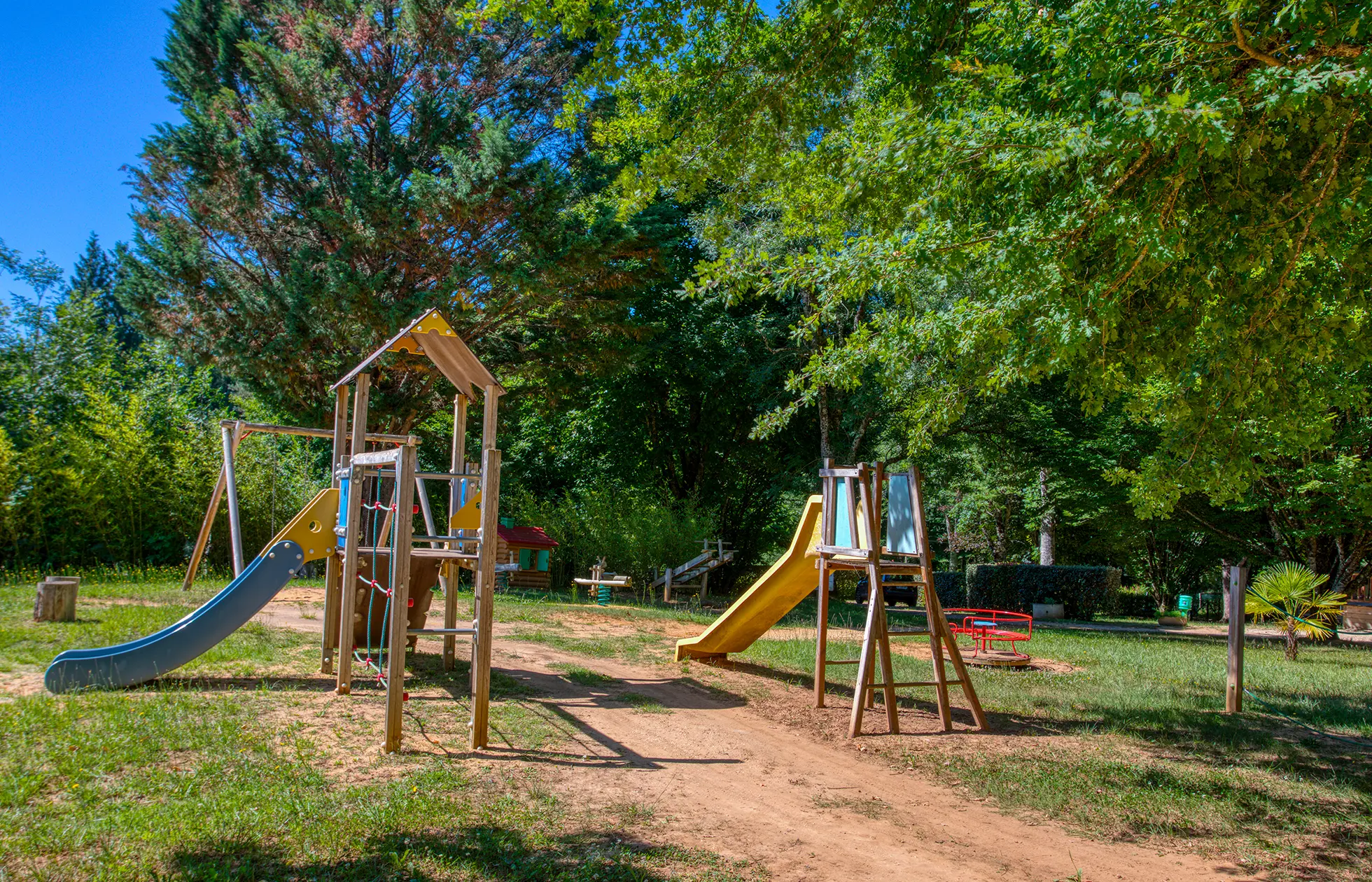 16 - Camping Les Nauves - Aire de jeux