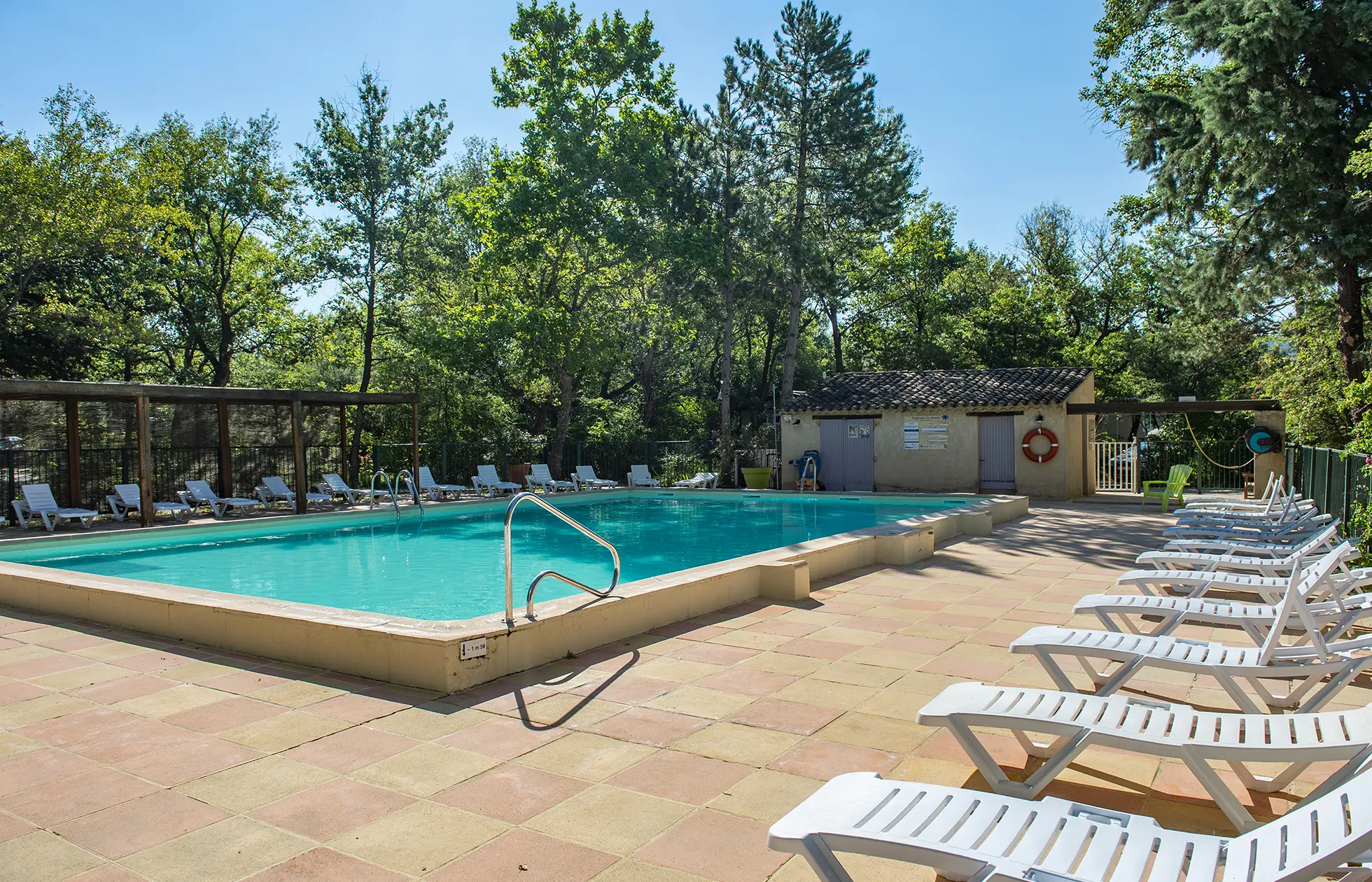 Camping Les Rives de l'Aygues - Piscine 4