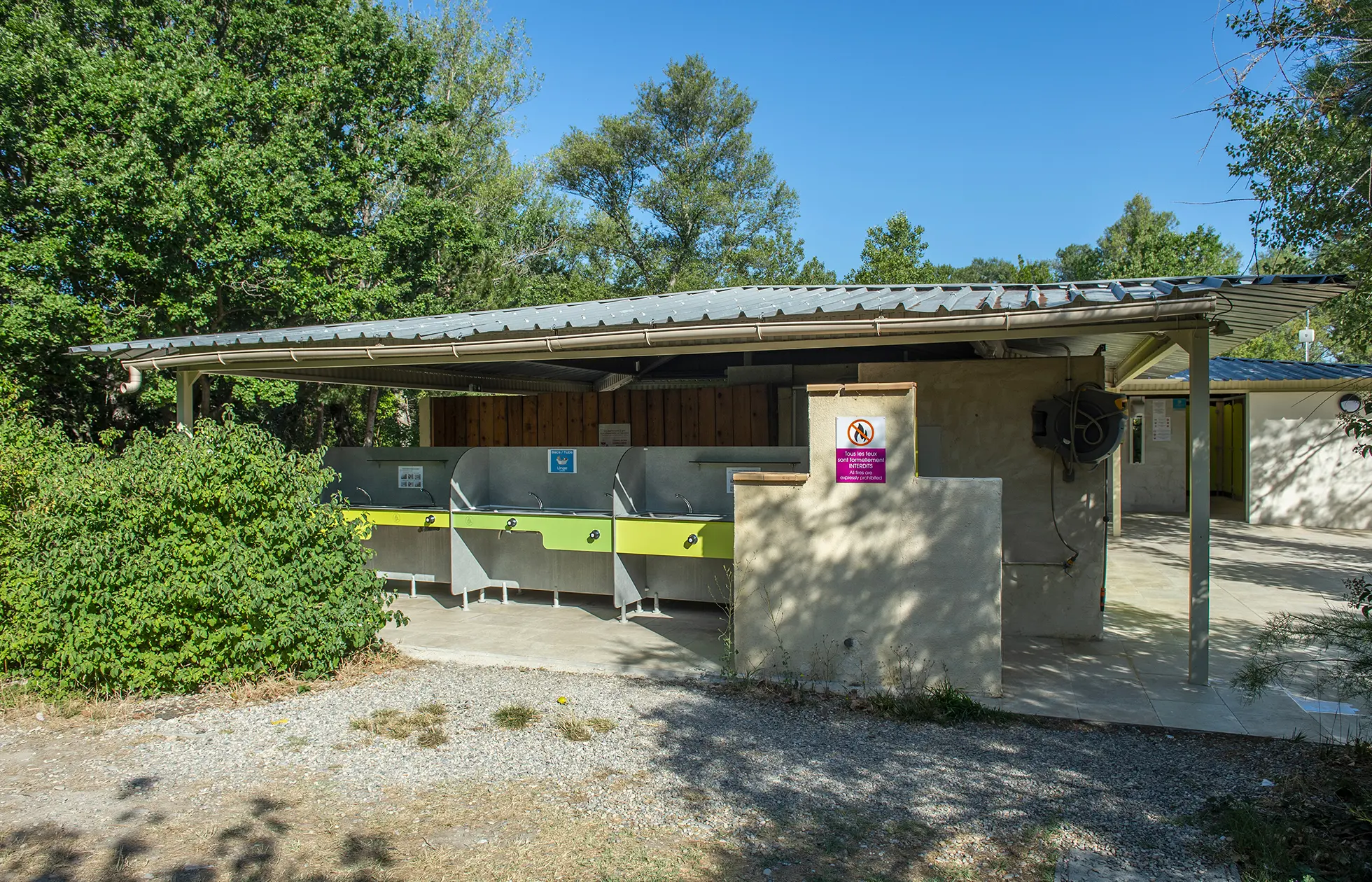 Camping Les Rives de l'Aygues - Service 9