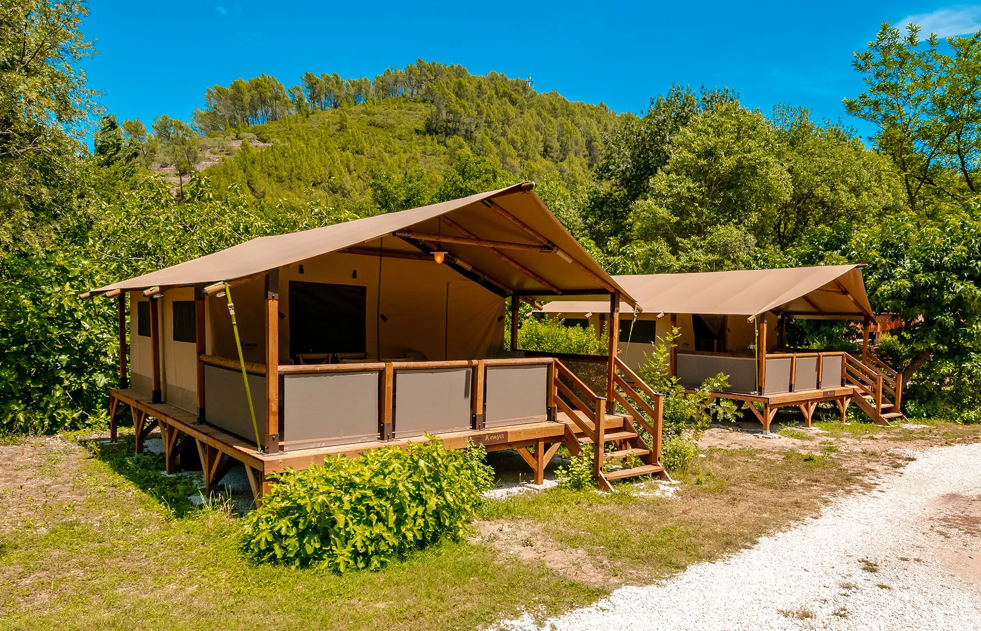 13 - Camping Les Tomasses - Hébergement