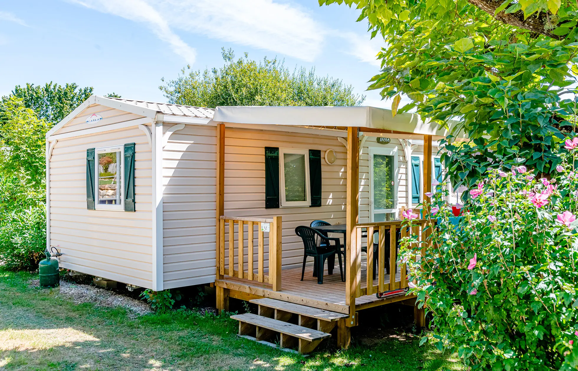 16 - Camping Le Tiradou - Hébergement